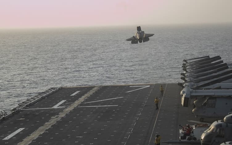 سێنتکۆم: لە 24 کاژێری رابردوودا هیچ کەشتییەک بە تەنگەی هورمزدا تێنەپەڕیوە