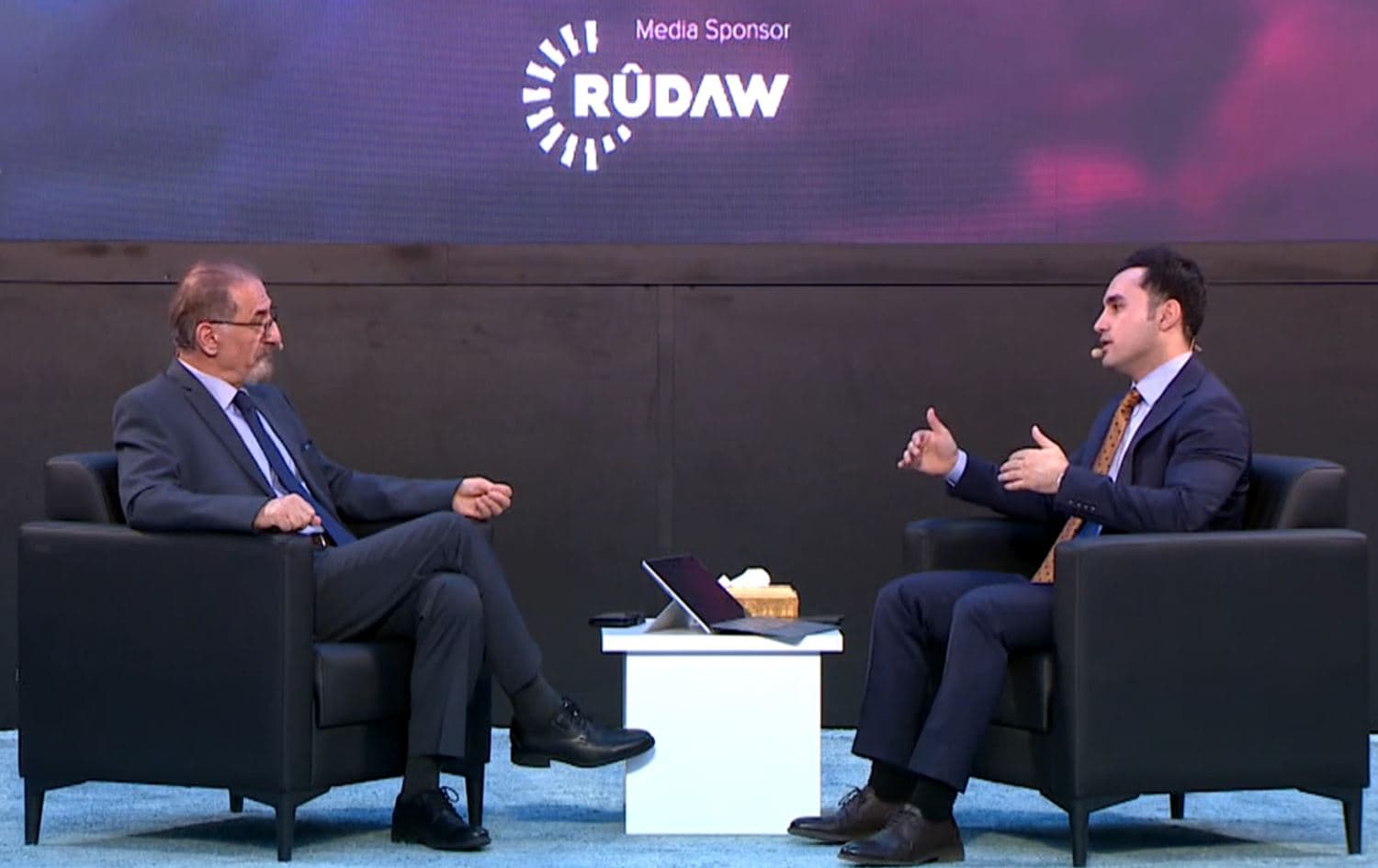 زمانی کوردی لەژێر بەزەیی ژیریی دەستکرد دا؛ 'لە زانکۆ و ئەکادێمییەکان هەوڵی پاراستنی بدرێت' 