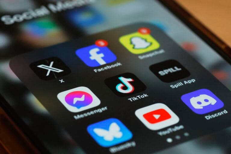 دوای ئوسترالیا، چەند وڵاتێکی ئەورووپی سۆشیاڵ میدیا لە منداڵان قەدەخە دەکەن