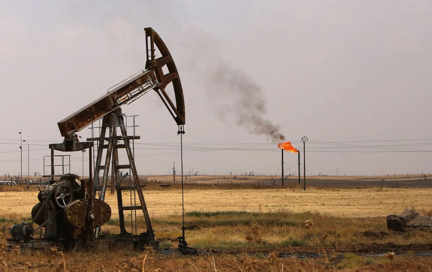 بەڕێوەبەری کێڵگەکانی نەوتی رومەیلان: بەرهەمهێنانی نەوت بۆ 70 هەزار بەرمیل کەمی کردووە و ئێستا نایفرۆشین