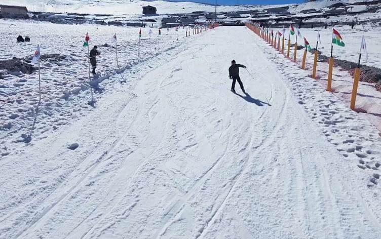 Korek Dağı'nda kar festivali coşkusu: 'Kış sporlarının geçmişi yarım asra dayanıyor'