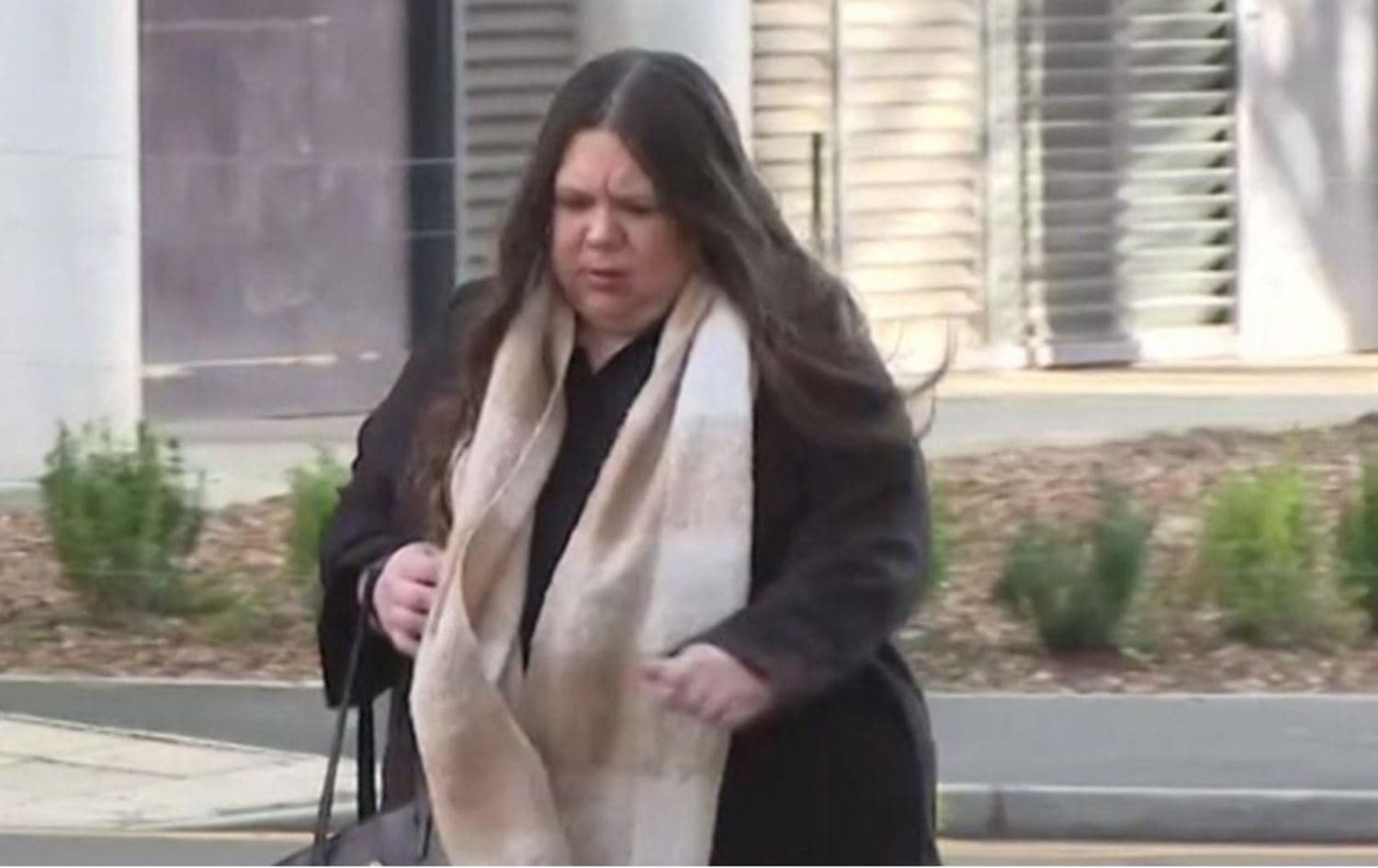 ژنێک بە فرۆشتنی بلیتی ساختەی تایلۆر سویفت فێڵ لە چەندین کەس دەکات