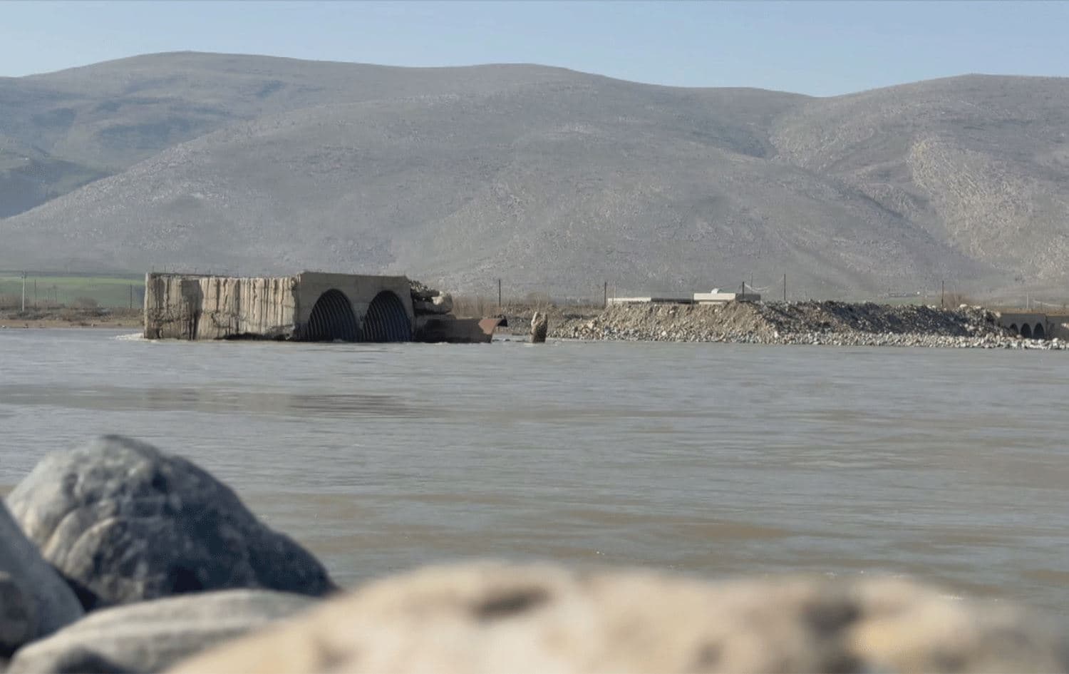 بەهۆی رووخانی پردێکەوە خەریکە 15 گوندی پشدەر دەبنە دوورگەیەکی دابڕاو