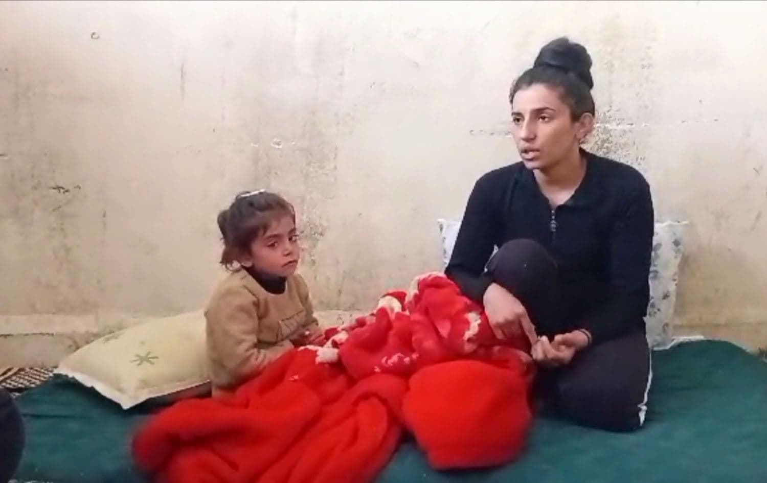 منداڵێکی 7 ساڵ لە کۆبانێ ئاوارەیە و بە دەست 8 نەخۆشییەوە دەناڵێنێت