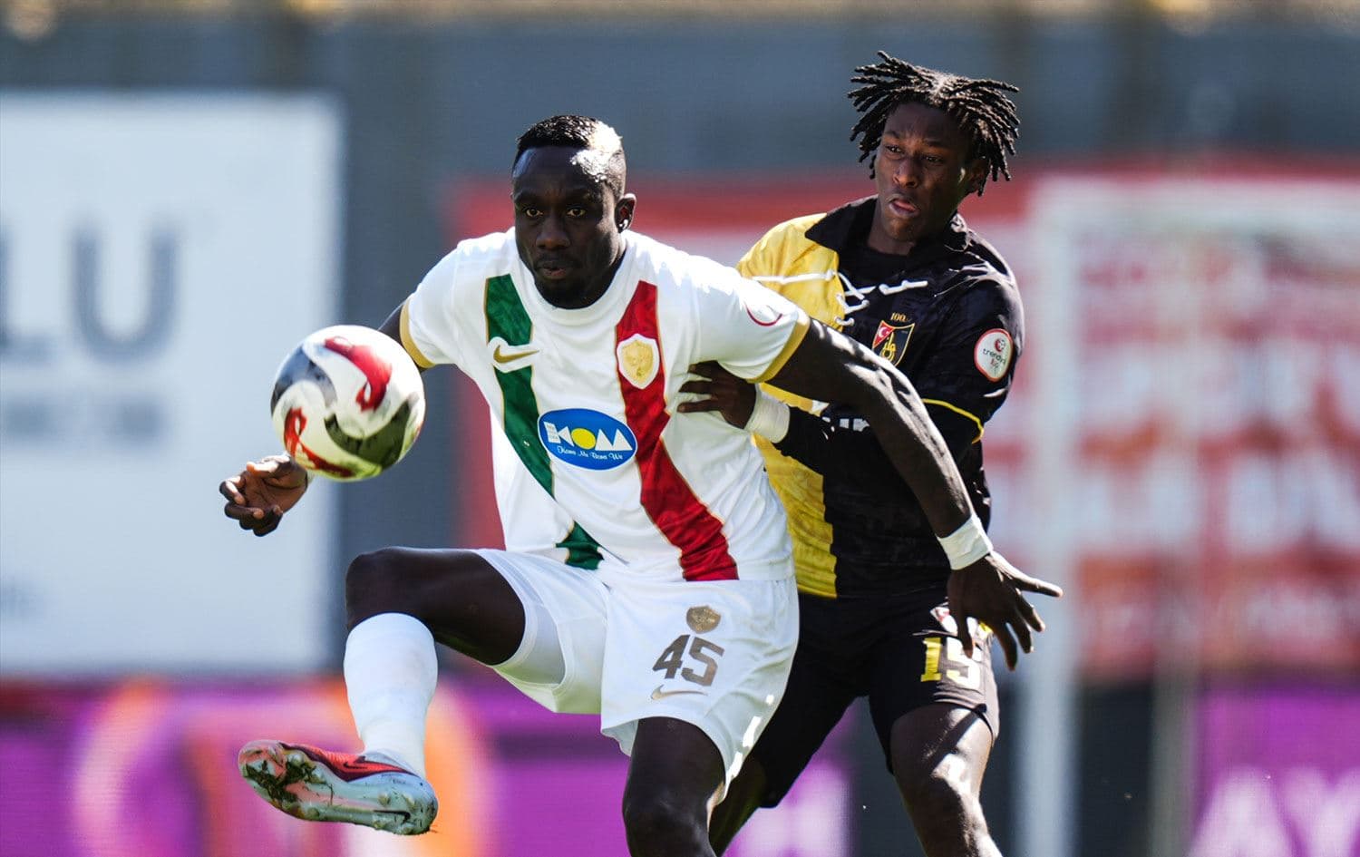 Amedspor, İstanbul engelini 4 golle aştı