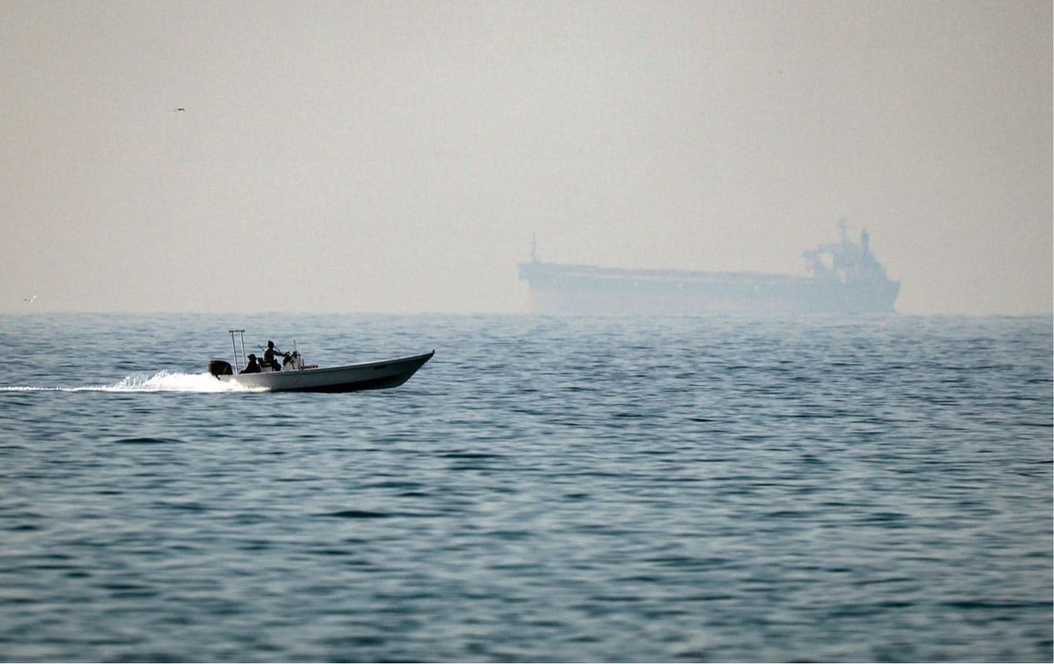 اليوم الـ12 من الحرب واستنزاف اقتصادي حاد