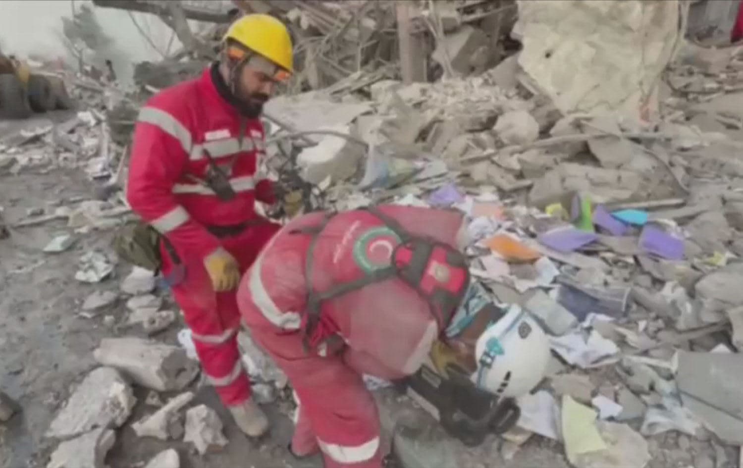 زیاتر لە 5000 زیانبەرکەوتووی بۆردوومان لە هۆتێلەکانی تاران نیشتەجێکراون