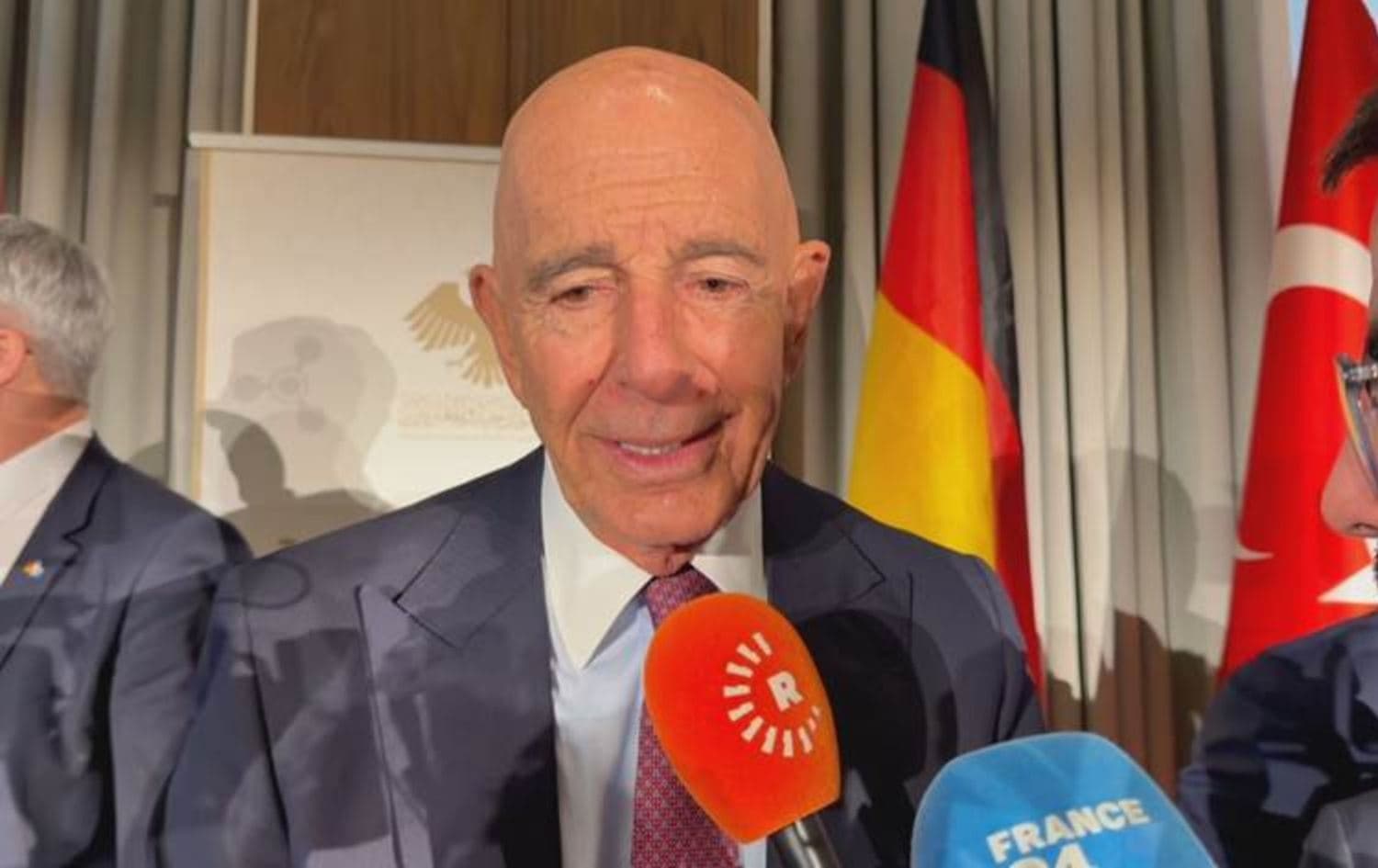  توم باراك لرووداو: الولايات المتحدة ملتزمة بالوقوف مع الكورد 