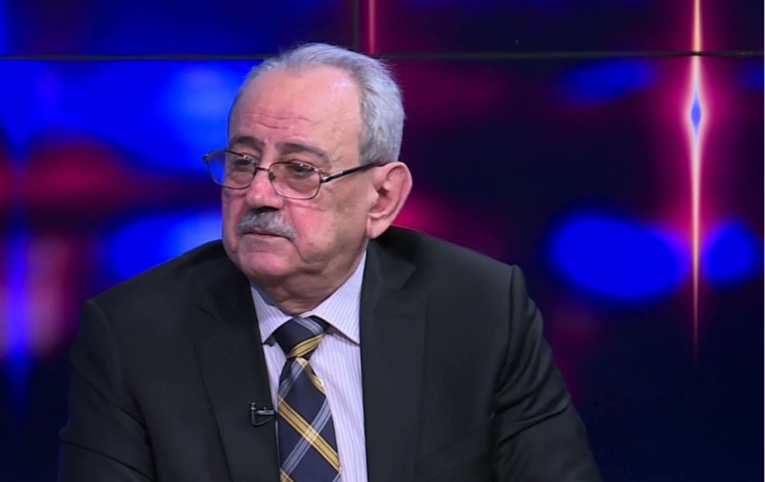 الكاتب الصحفي فلاح المشعل لرووداو: إعلامنا ينطلق من انتماءات طائفية ومناطقية ويفتقد للمهنية