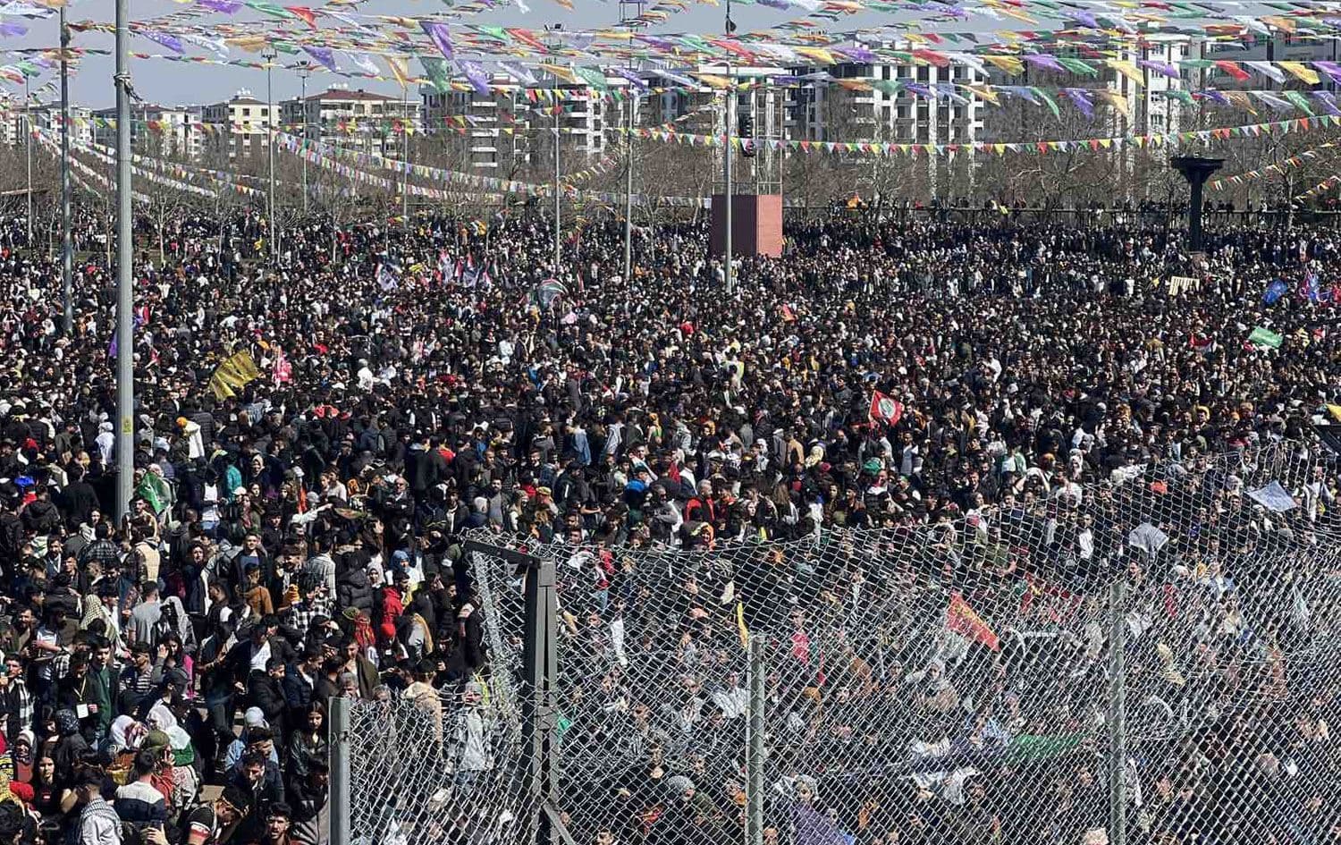 لە ئامەد 6 کەس کە بەشداریی نەورۆزیان کردبوو دەستبەسەر کران