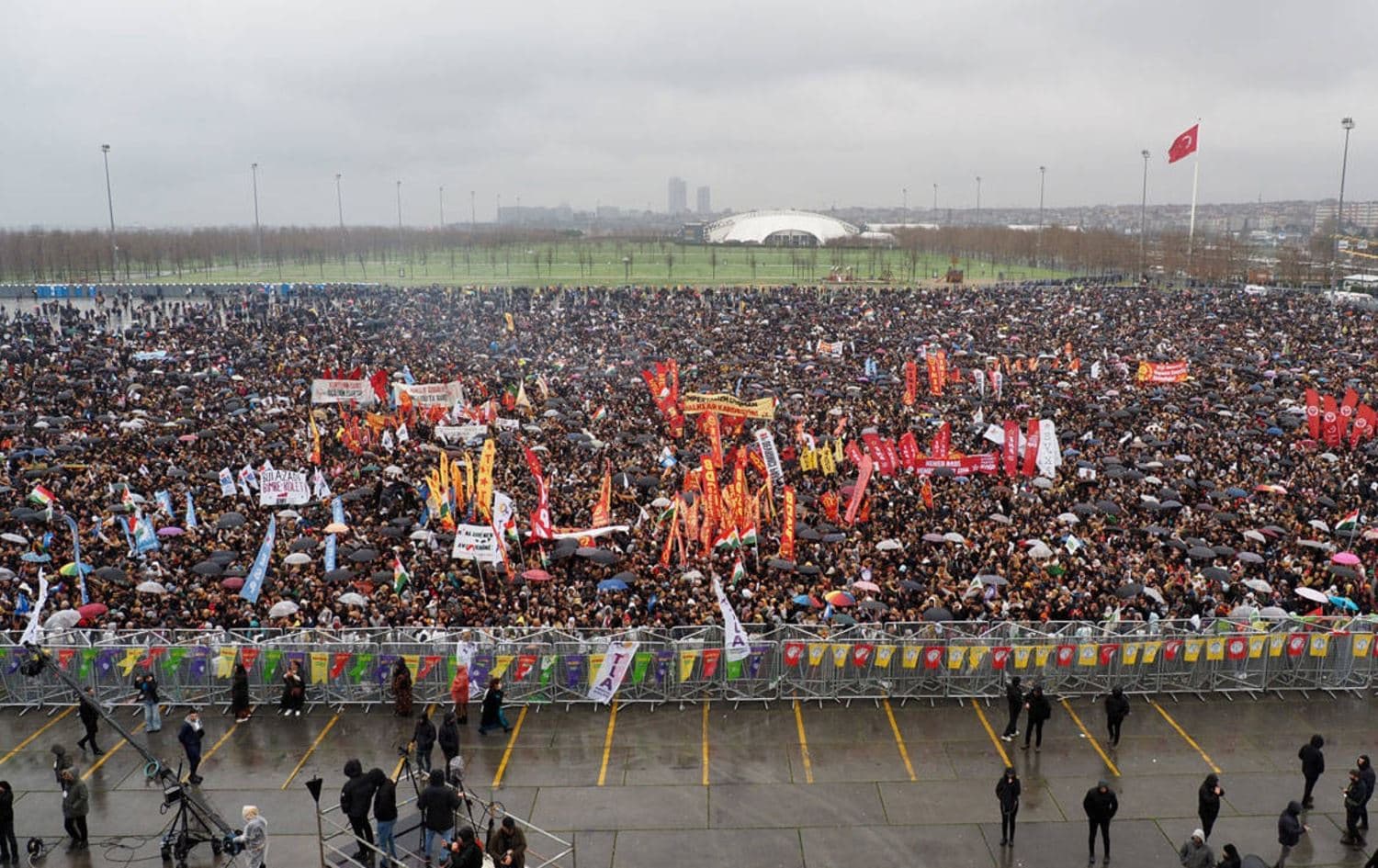لە ئیستەنبووڵ 38 کەس بە تۆمەتی "بانگەشە بۆ پەکەکە" لە ئاهەنگی نەورۆزدا دەستبەسەرکران