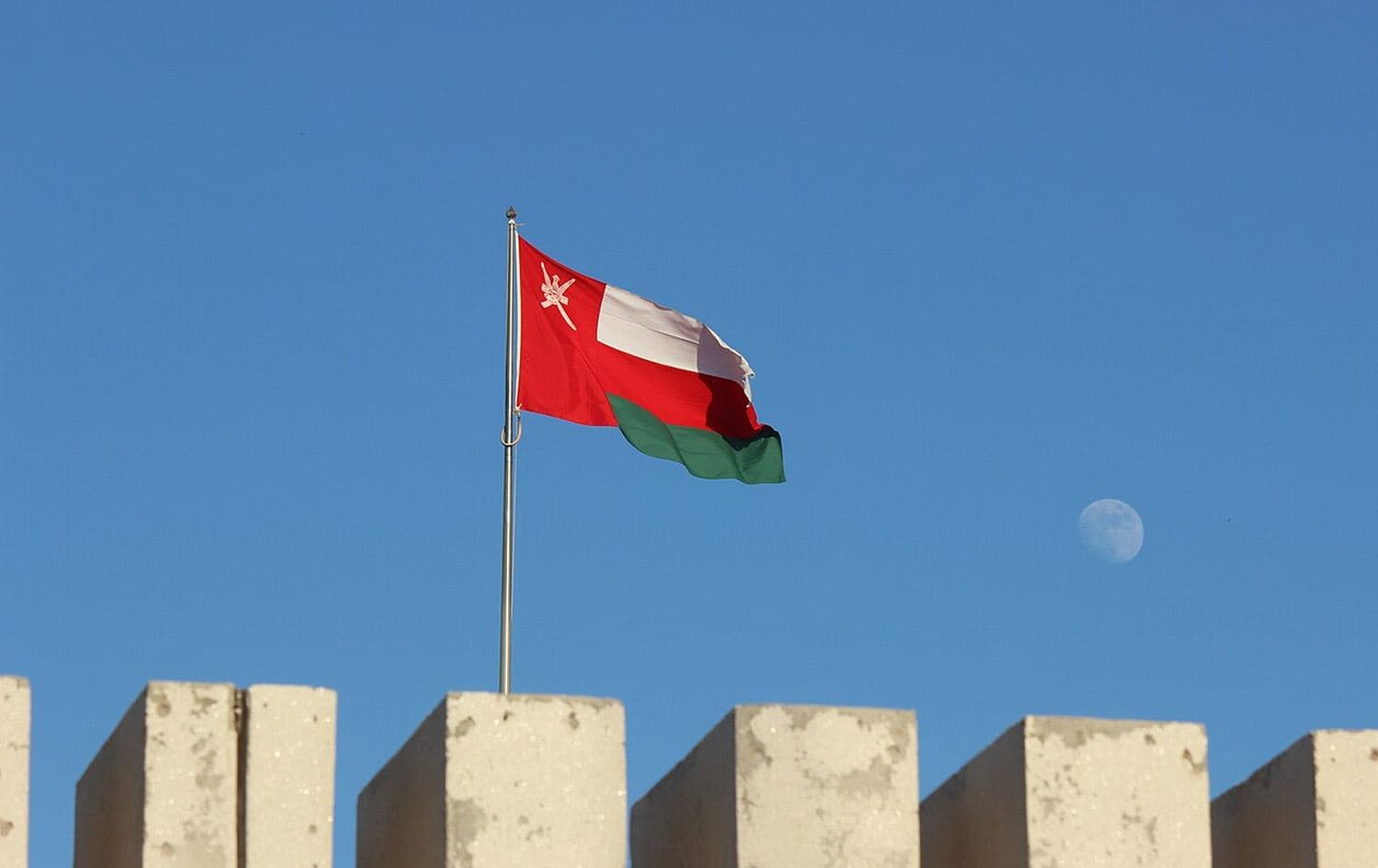 عوممان دەستپێشخەرییەکی چڕی دیپلۆماسی دەستپێدەکات؛ 18 پەیوەندیی تەلەفۆنی بۆ خامۆشکردنی ئاگری جەنگ