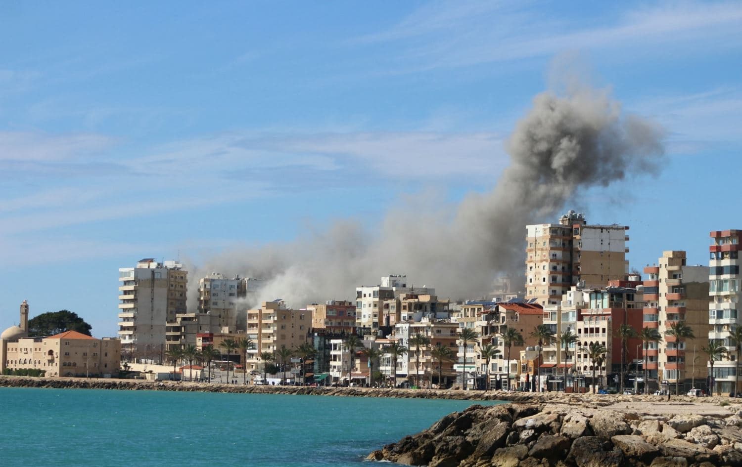 ئیسرائیل هێرشەکانی بۆ سەر لوبنان چڕتر دەکاتەوە؛ لە باشووری وڵاتەکە 9 کەس کوژران