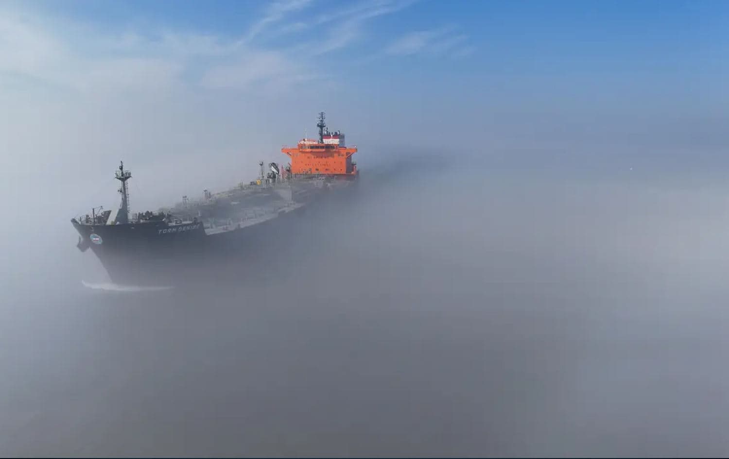 جووڵەی کەشتییەکان و تەنگەی هورمز؛ کێ نەوتی عێراق دەگوازێتەوە؟