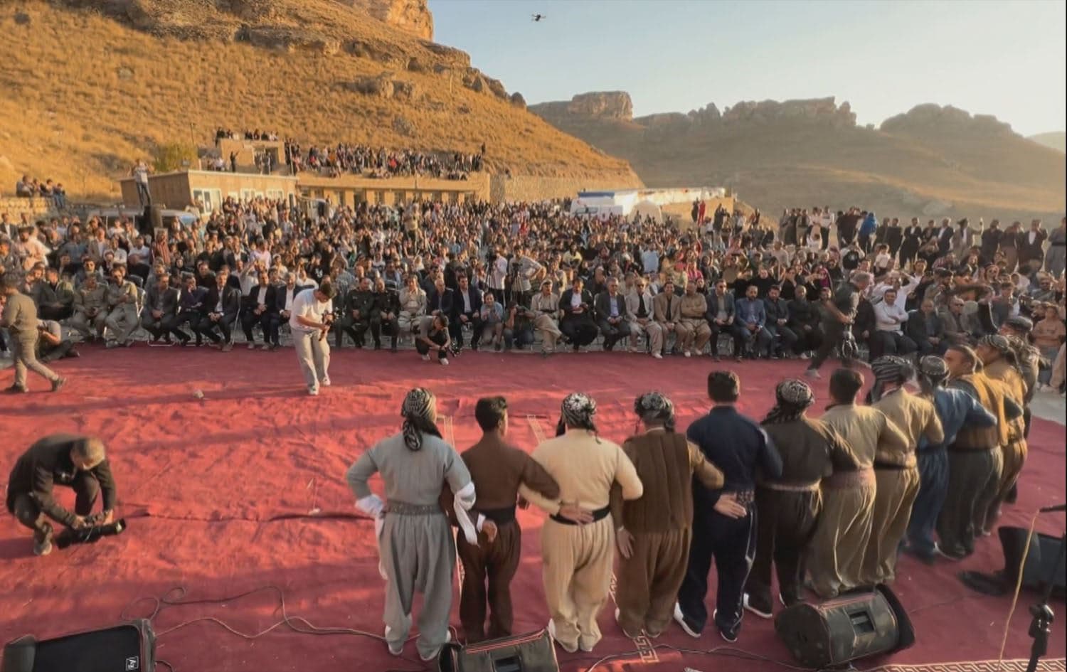Iran’s Kurdish city of Saqqez celebrates Mehregan Festival at historic Karaftoo Cave