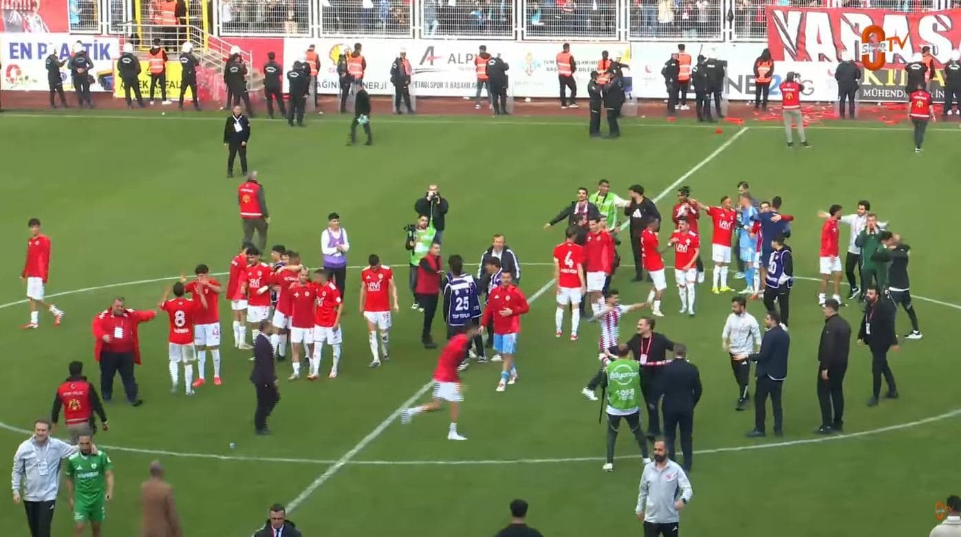 Batman Petrolsporê pişta Muglasporê anî xwarê û ber bi şampiyoniyê ve çû