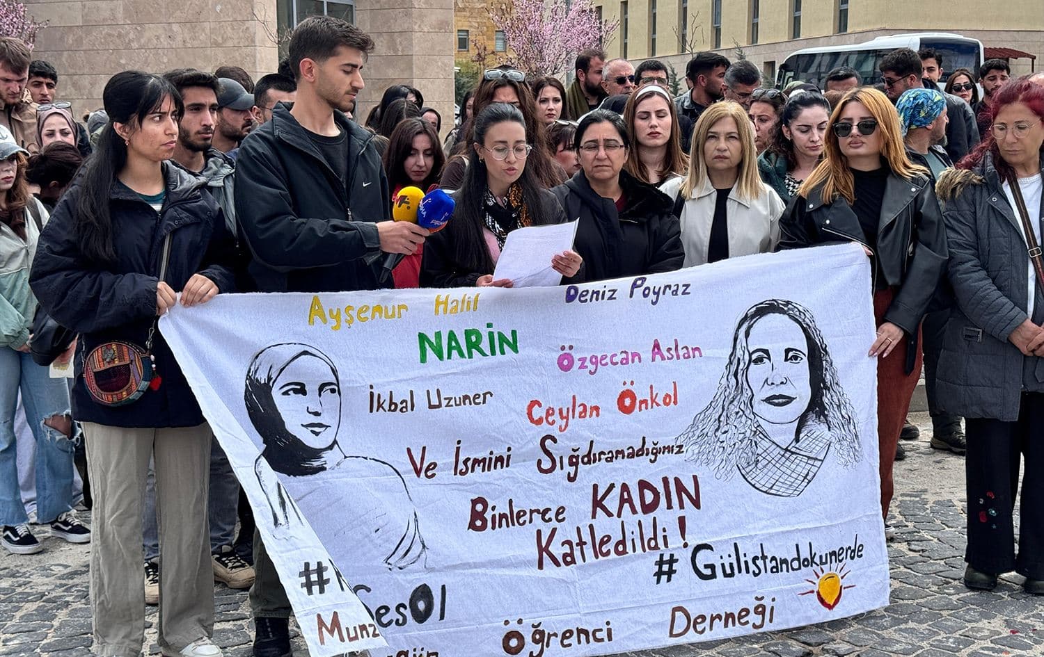 Xwendekarên Zanîngeha Munzurê: Veşartina delîlan polîtîk e