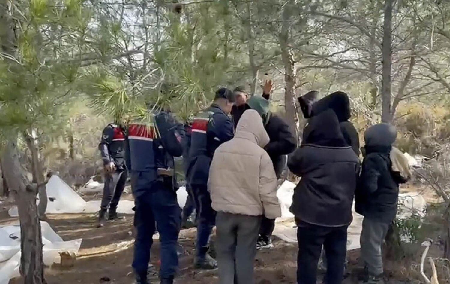 Turkey detains 132 suspected migrant smugglers in nationwide raids