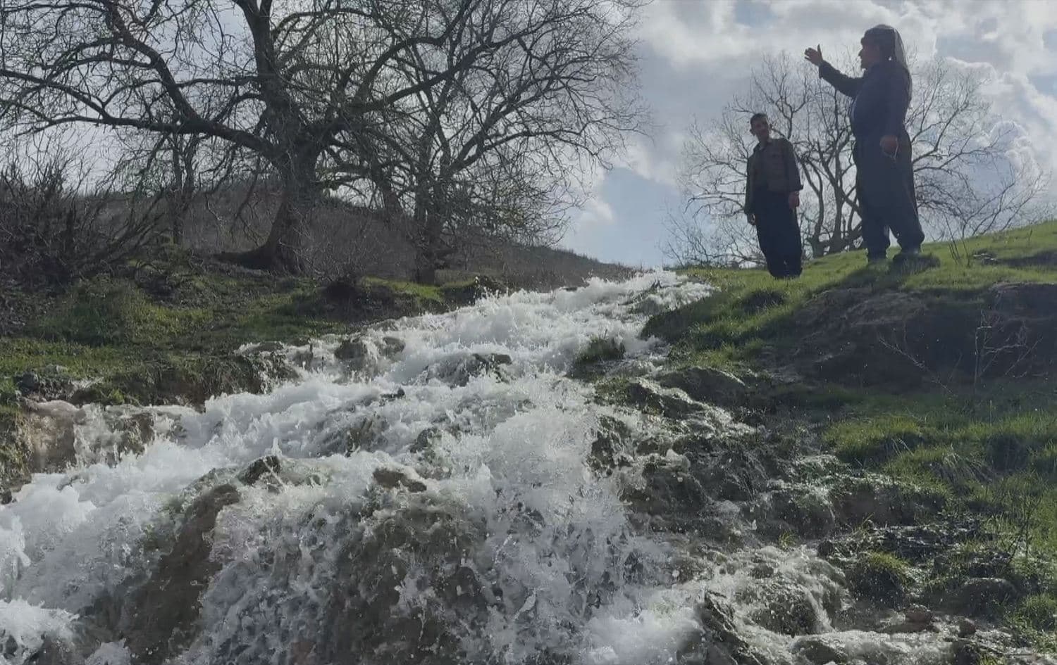 Li ser sînor mûcîzeya xwezayê: Kaniya Spî piştî 7 salan teqiya