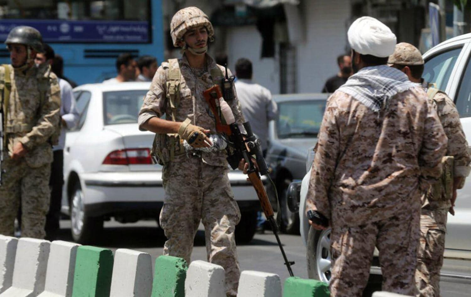 Iran arrests 900 since start of Israel war: watchdog