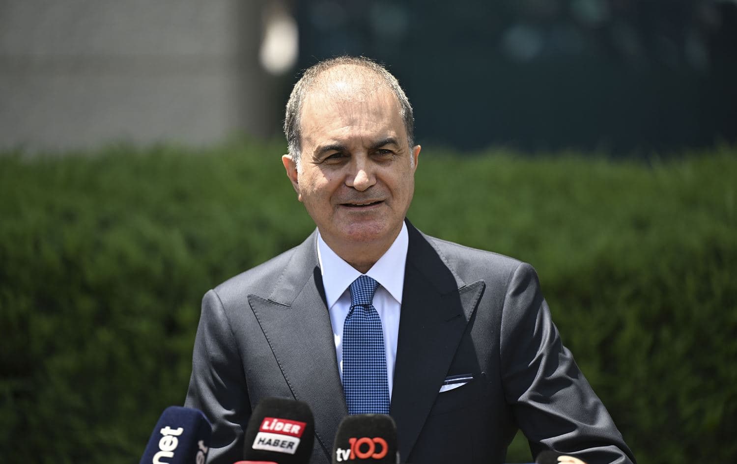 AKP accuses CHP leader of threatening democracy