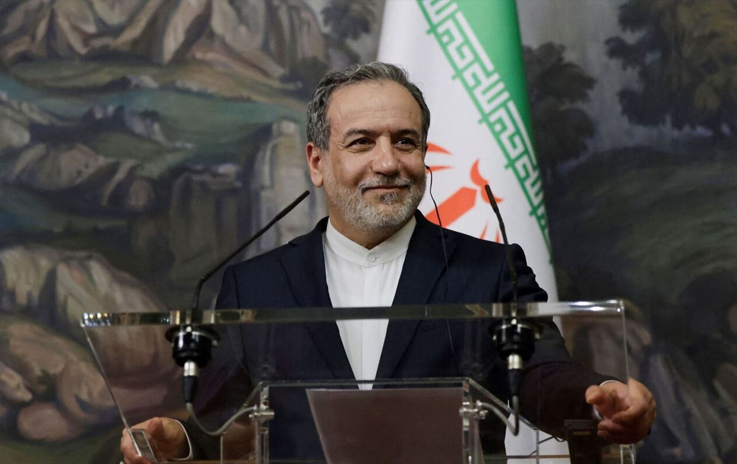 Iran says to continue nuclear enrichment