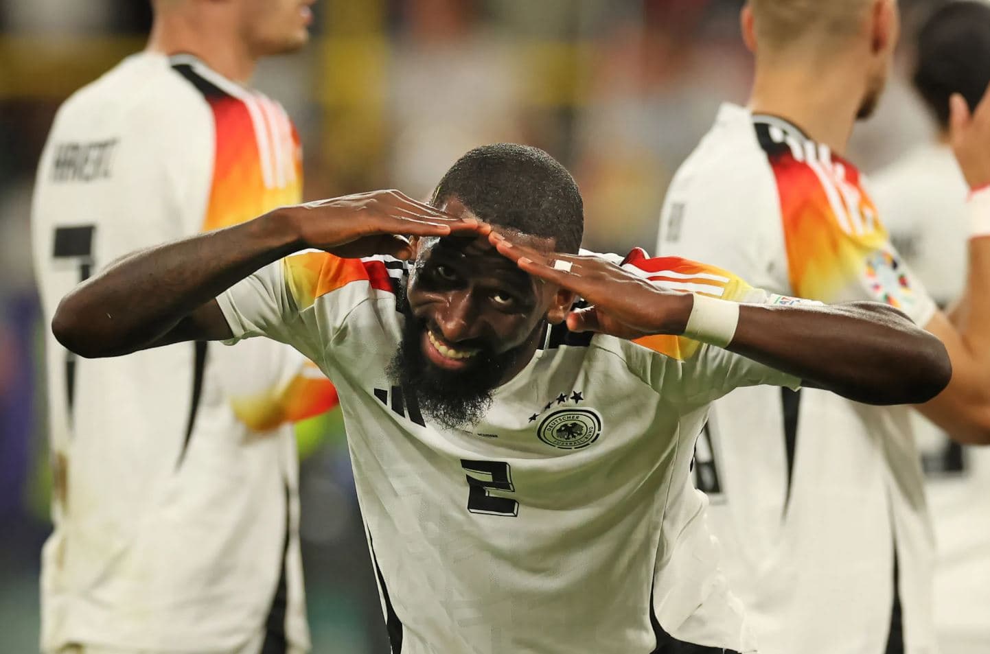 ئەڵمانەکان داوای دەرکردنی رودیگێر دەکەن