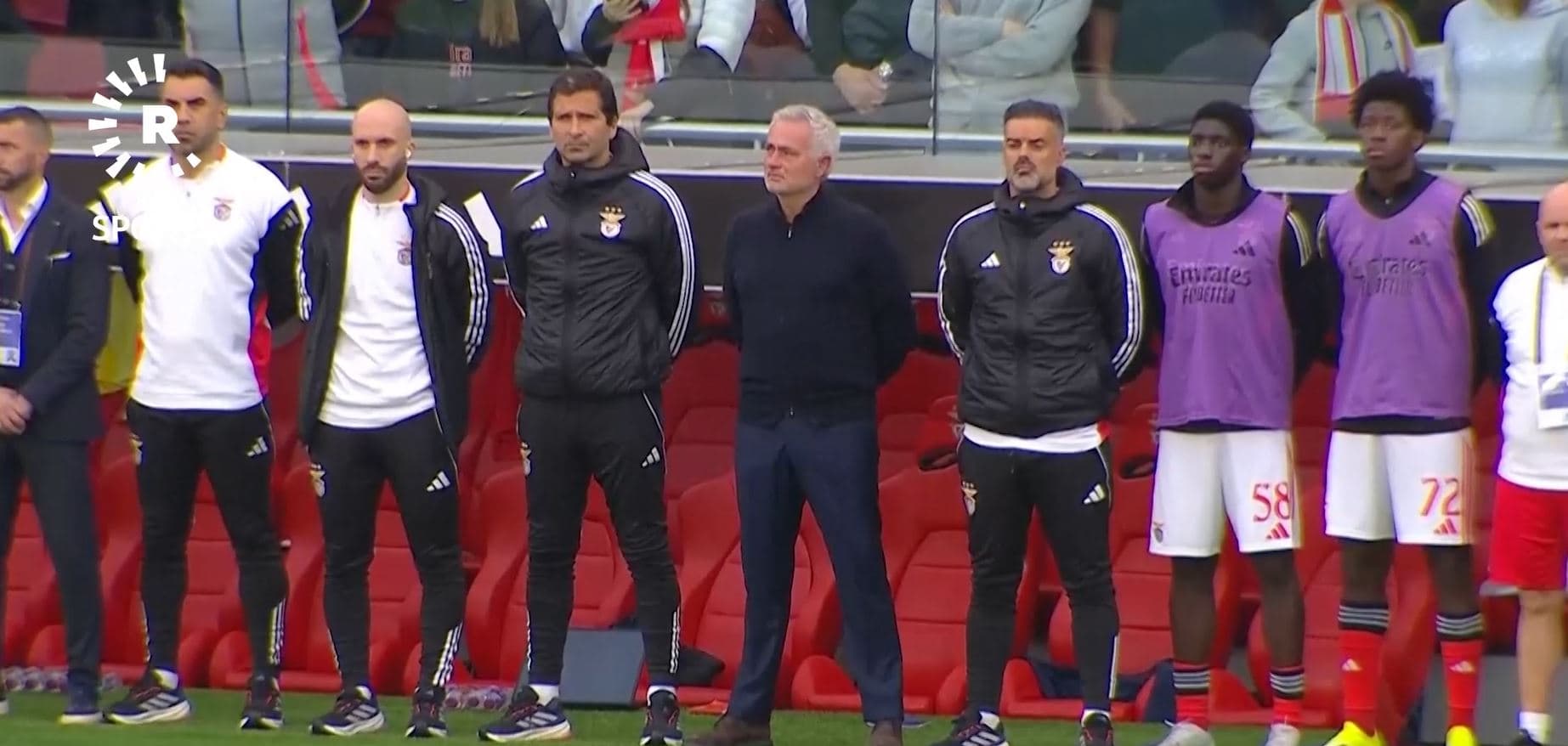 ڤیدیۆ؛ مۆرینیۆ بۆ کۆچی دوایی هاوڕێکەی گریا