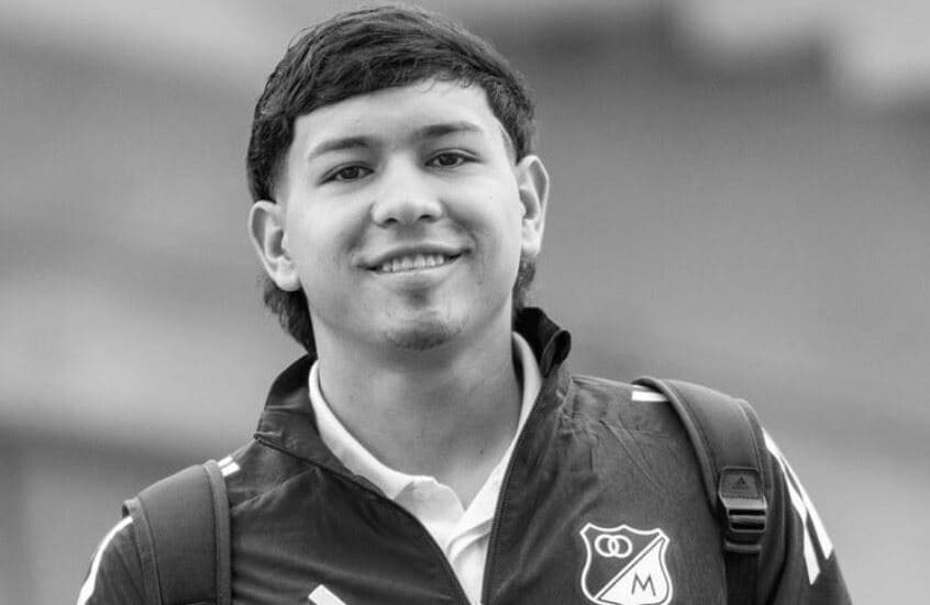 یاریزانێکی تەمەن 18 ساڵانی کۆڵۆمبی لە نێو یاریگەدا گیانی لەدەستدا