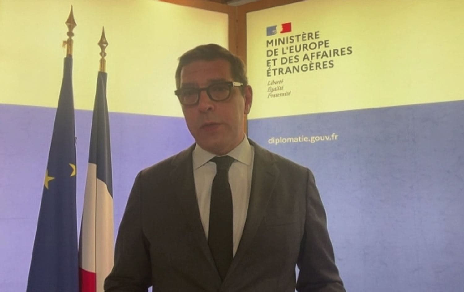 France hails Iraq ties, stresses Kurdish inclusion in Syria’s future